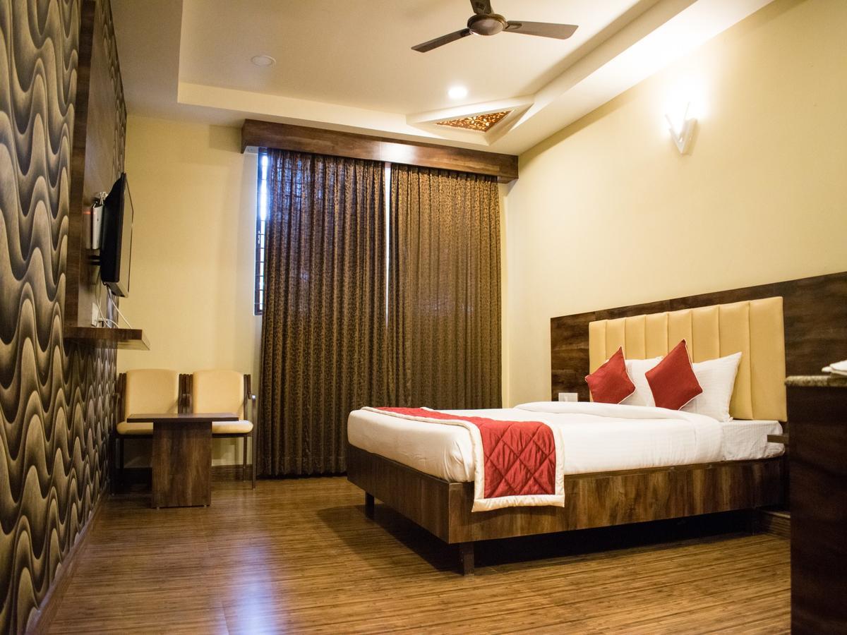 Hotel Mysore Republic Exterior foto